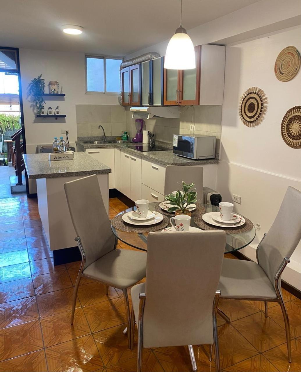 Hospedaje En Quito Norte, Apartamento & Suite Independientes Exteriér fotografie